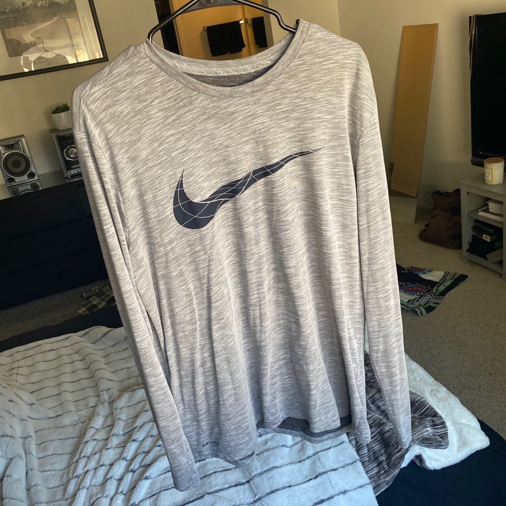 Nike DRI-FIT Long Sleeve Tee